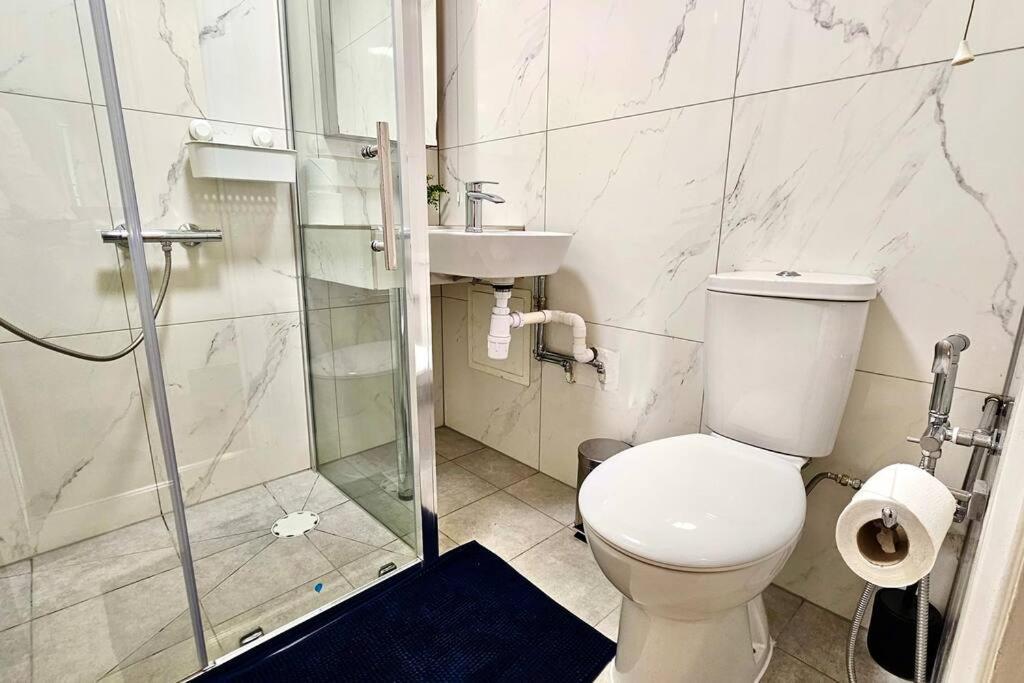 185 Lanark Properties Лондон Экстерьер фото
